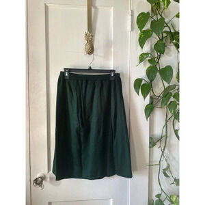 Segue Women’s size medium green Skirt
